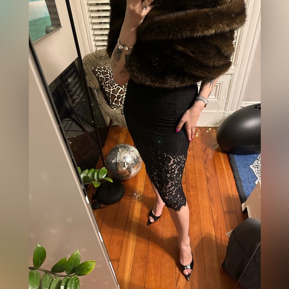 Bardot midi black lace guipure dress US 2/xxs - Picture 9 of 10